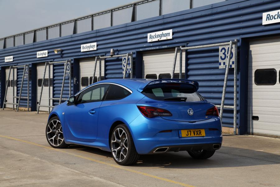  Vauxhall Astra VXR 2012 года  (фото 46 из 274)